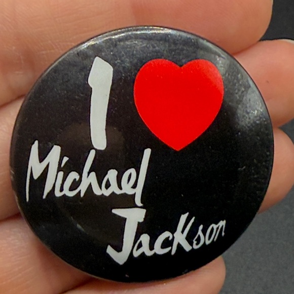 2 Michael Jackson Vintage Collectible Buttons Badges Pins Brooches, Jewelry - Picture 3 of 6